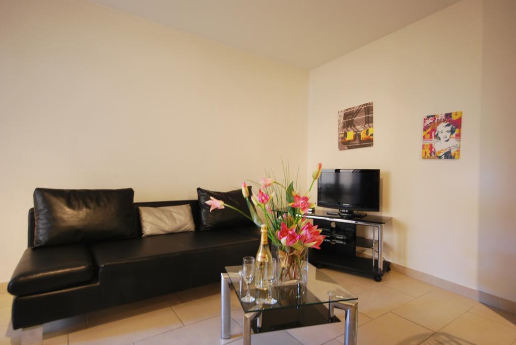 Le Vieux Port Apartments Cannes Ngoại thất bức ảnh